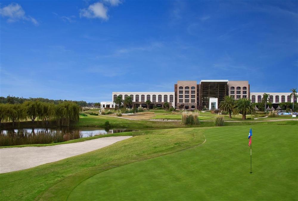 Sheraton Colonia Golf And Spa Resort Colonia del Sacramento Esterno foto Golf course at the Ritz-Carlton, Naples