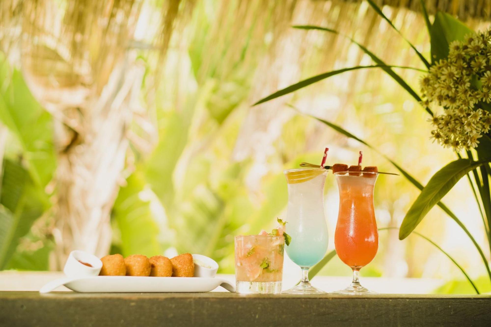 Sheraton Colonia Golf And Spa Resort Colonia del Sacramento Esterno foto Cocktails