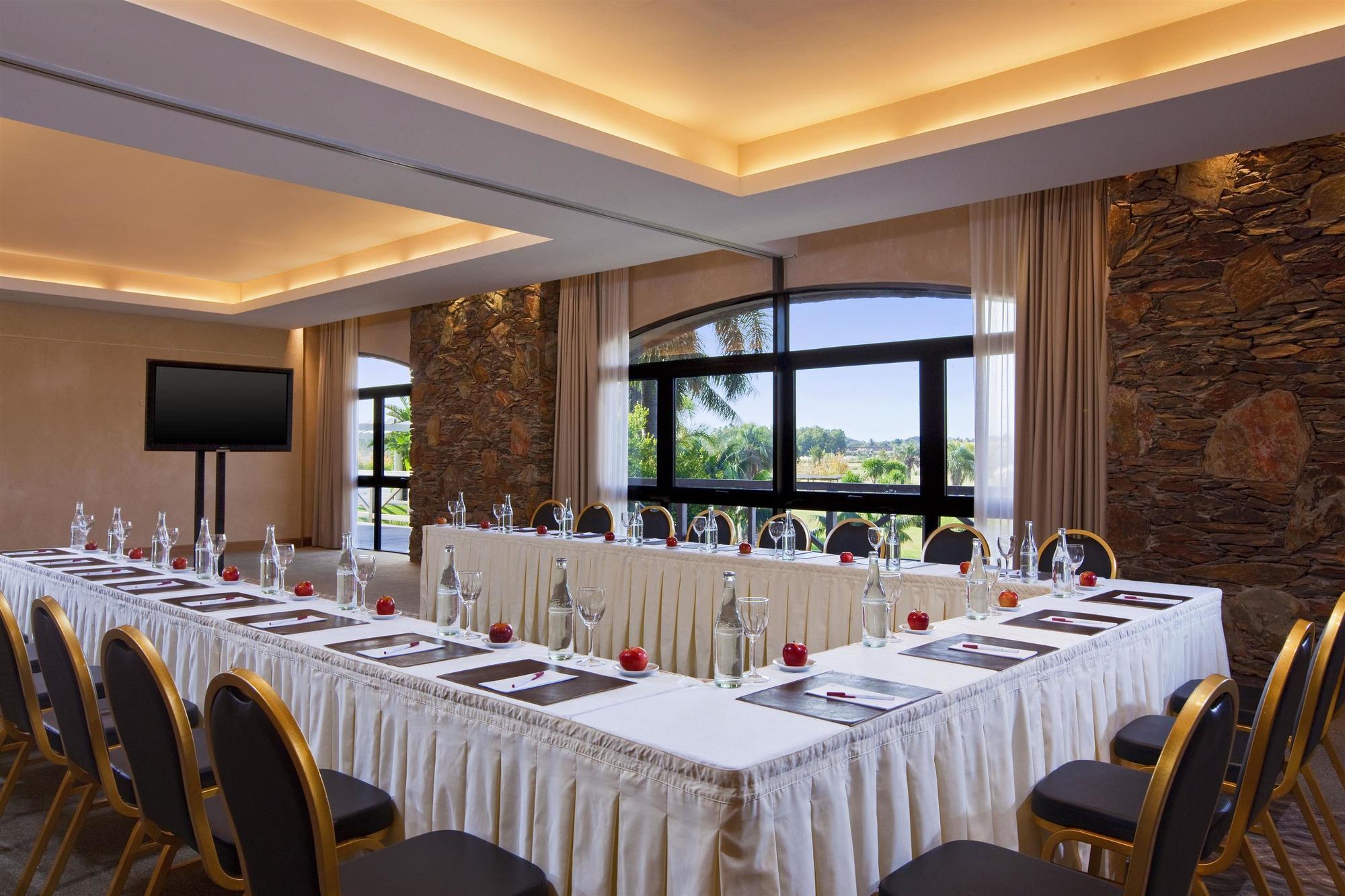 Sheraton Colonia Golf And Spa Resort Colonia del Sacramento Esterno foto Meeting room